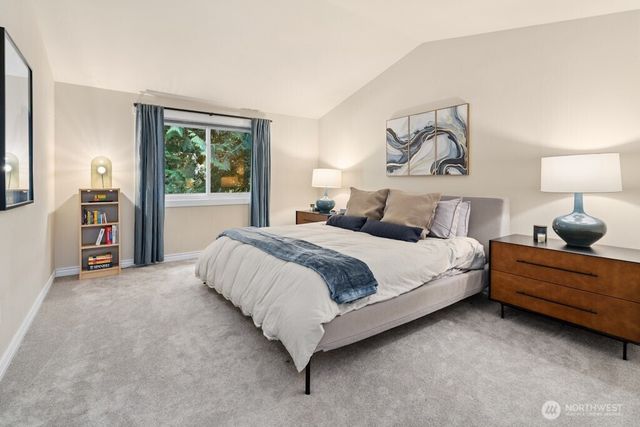 3726 219th Avenue SE, Sammamish, WA 98075