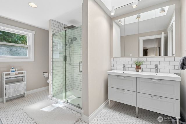 3726 219th Avenue SE, Sammamish, WA 98075