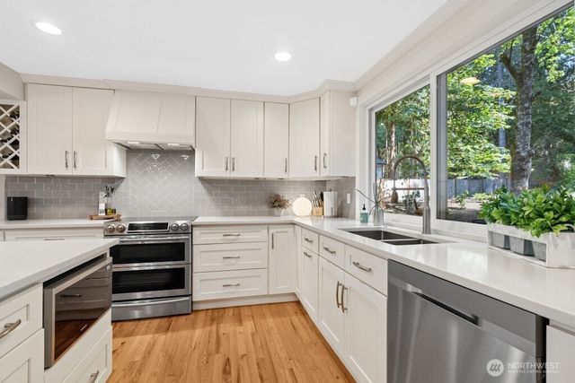 3726 219th Avenue SE, Sammamish, WA 98075