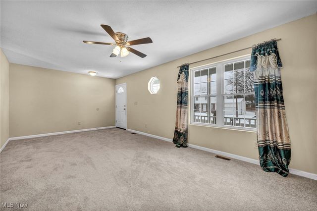 1870 Issaquah Street, Cuyahoga Falls, OH 44221