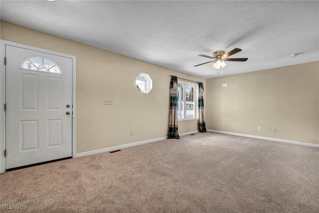 1870 Issaquah Street, Cuyahoga Falls, OH 44221