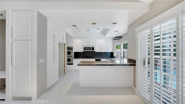 6 Morris, Irvine, CA 92620
