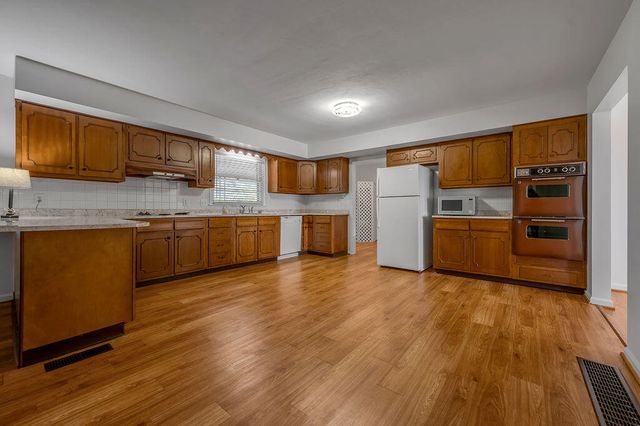 1152 Ashgrove Road, Nicholasville, KY 40356