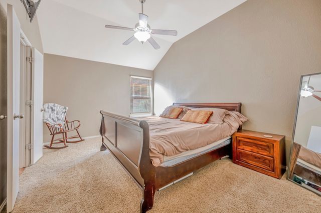 10865 Braemoor Drive, Fort Worth, TX 76052