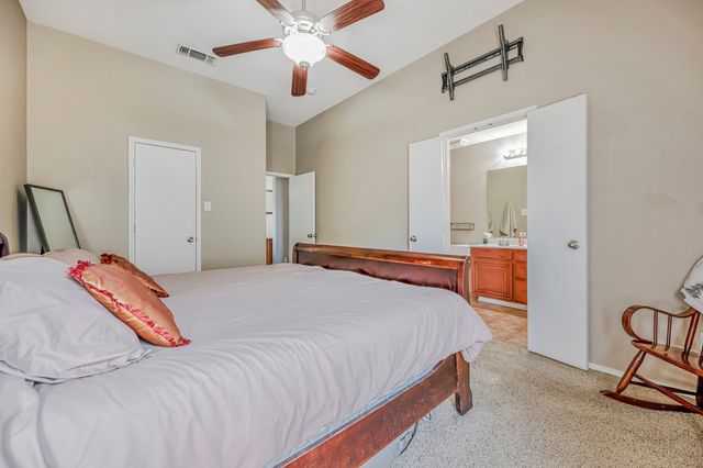 10865 Braemoor Drive, Fort Worth, TX 76052