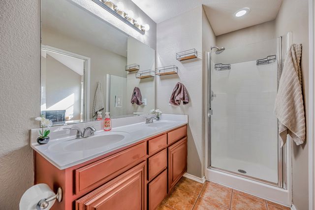 10865 Braemoor Drive, Fort Worth, TX 76052