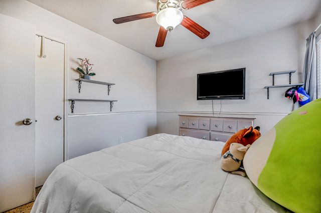 10865 Braemoor Drive, Fort Worth, TX 76052