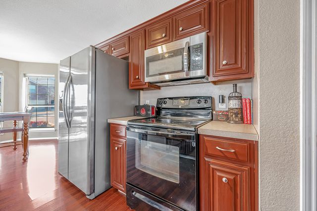 10865 Braemoor Drive, Fort Worth, TX 76052