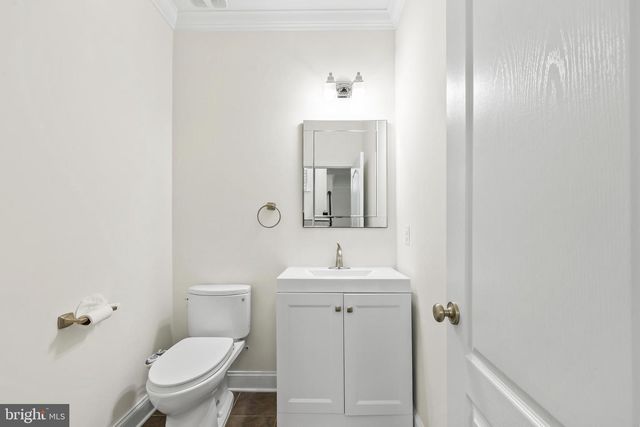 43245 BARNSTEAD DR, Ashburn, VA 20148