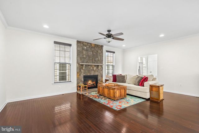 43245 BARNSTEAD DR, Ashburn, VA 20148