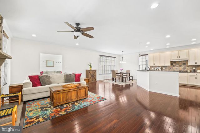 43245 BARNSTEAD DR, Ashburn, VA 20148