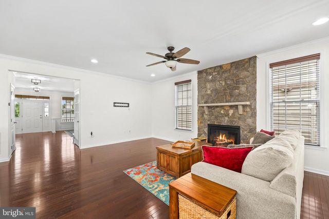 43245 BARNSTEAD DR, Ashburn, VA 20148