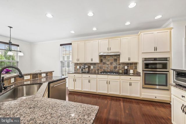 43245 BARNSTEAD DR, Ashburn, VA 20148