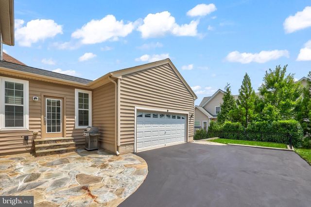 43245 BARNSTEAD DR, Ashburn, VA 20148
