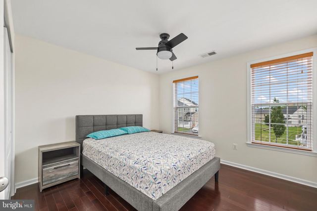 43245 BARNSTEAD DR, Ashburn, VA 20148