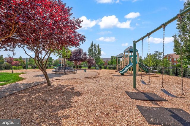 43245 BARNSTEAD DR, Ashburn, VA 20148