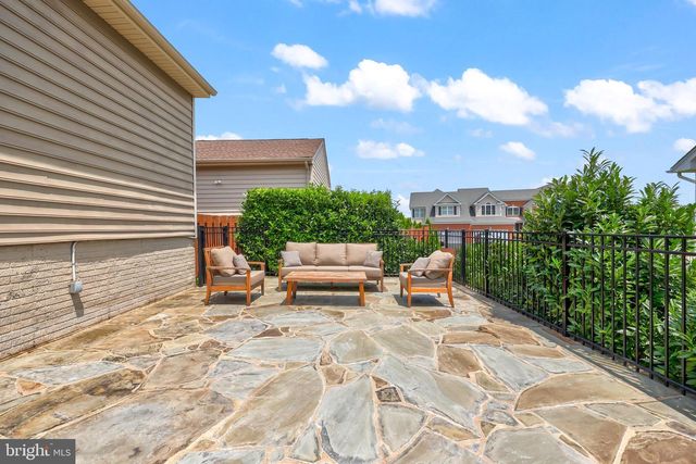 43245 BARNSTEAD DR, Ashburn, VA 20148