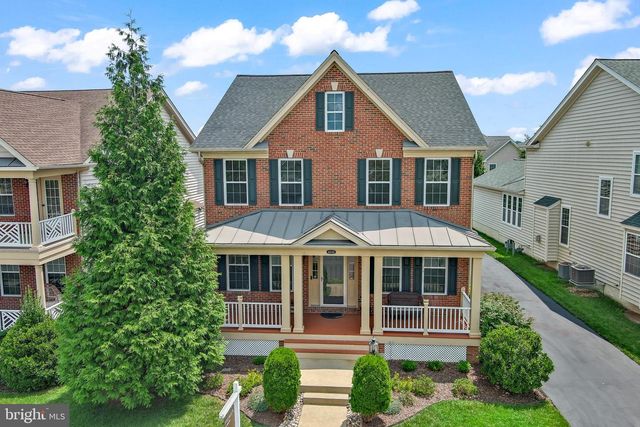 43245 BARNSTEAD DR, Ashburn, VA 20148