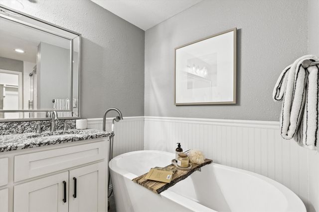 213 Rockbrook Drive, Rockwall, TX 75087