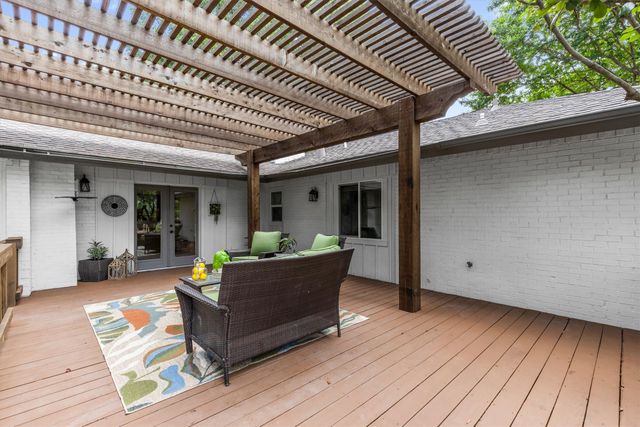 213 Rockbrook Drive, Rockwall, TX 75087