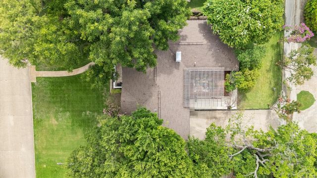 213 Rockbrook Drive, Rockwall, TX 75087