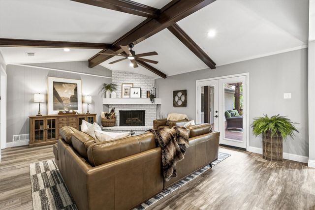 213 Rockbrook Drive, Rockwall, TX 75087