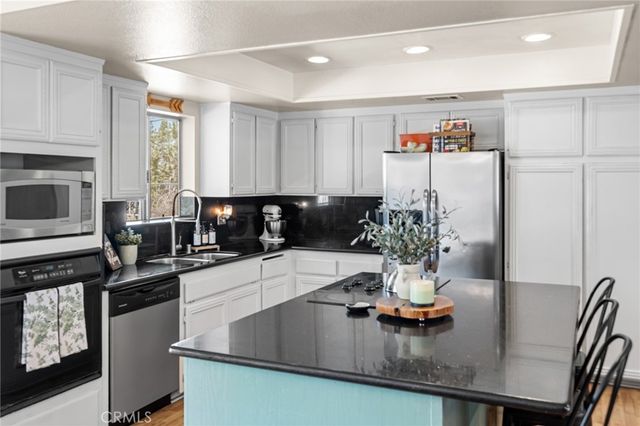 9240 Avalon, Phelan, CA 92371
