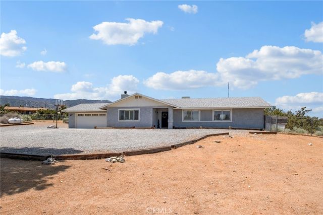 9240 Avalon, Phelan, CA 92371
