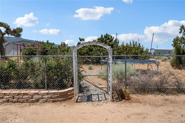9240 Avalon, Phelan, CA 92371