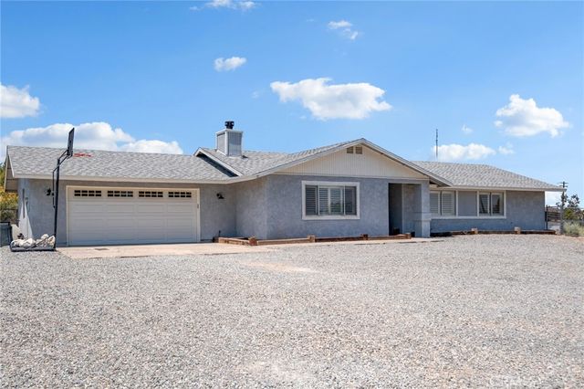 9240 Avalon, Phelan, CA 92371