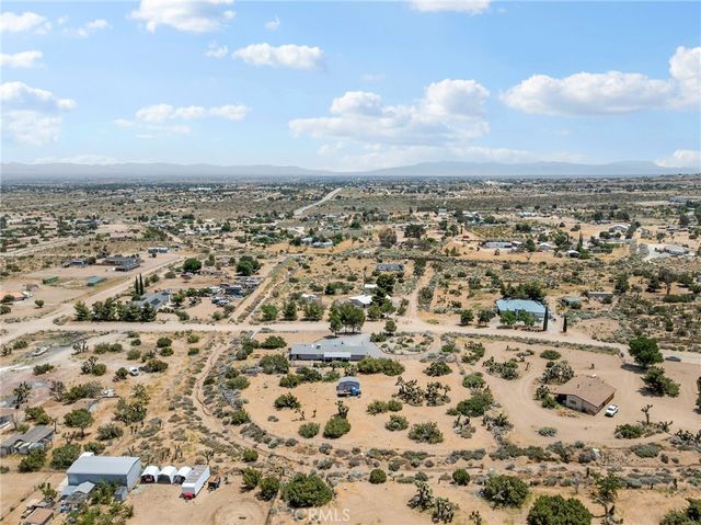 9240 Avalon, Phelan, CA 92371