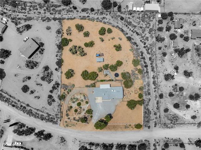 9240 Avalon, Phelan, CA 92371