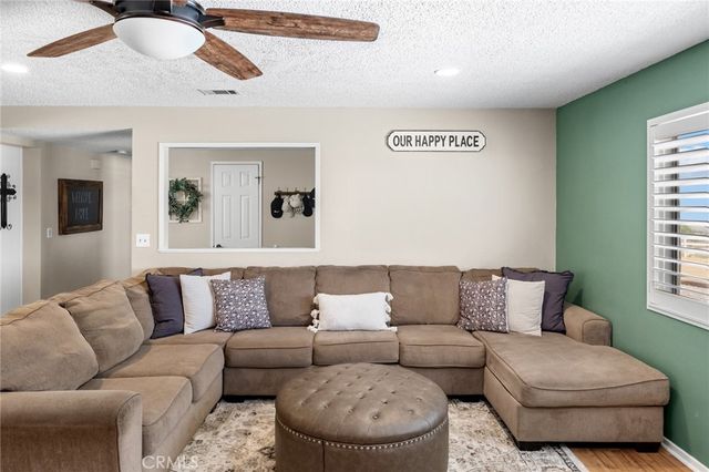 9240 Avalon, Phelan, CA 92371