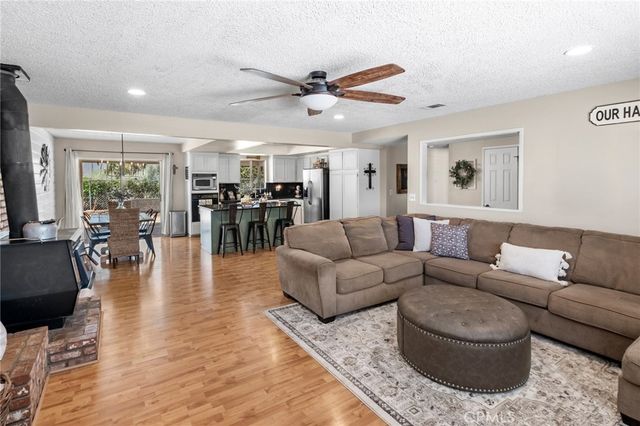 9240 Avalon, Phelan, CA 92371