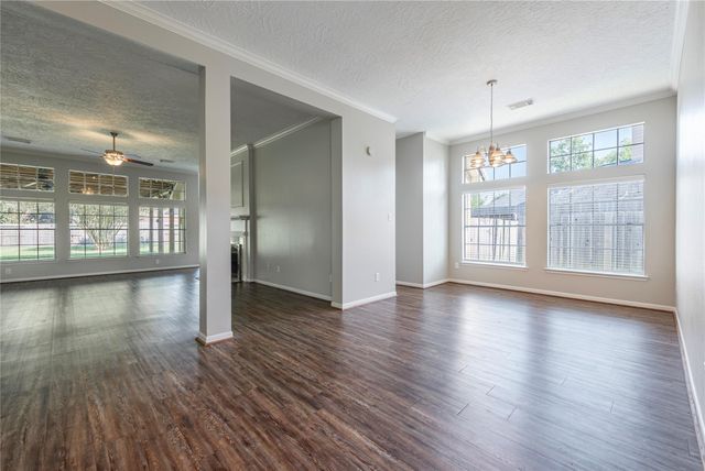4918 Heritage Plains Drive, Friendswood, TX 77546