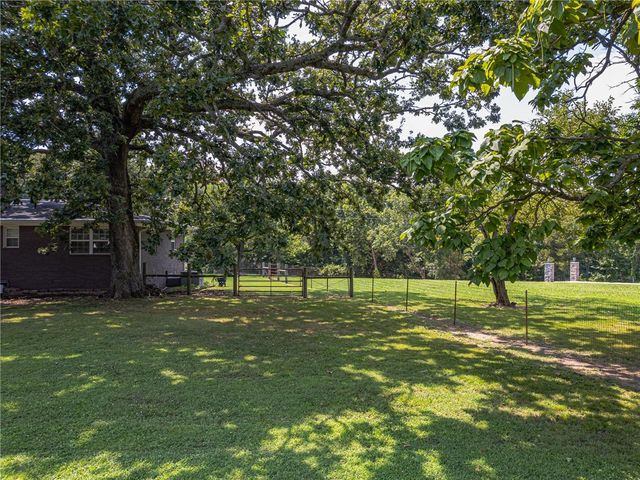 12136 Bedrock Lane, Bentonville, AR 72712