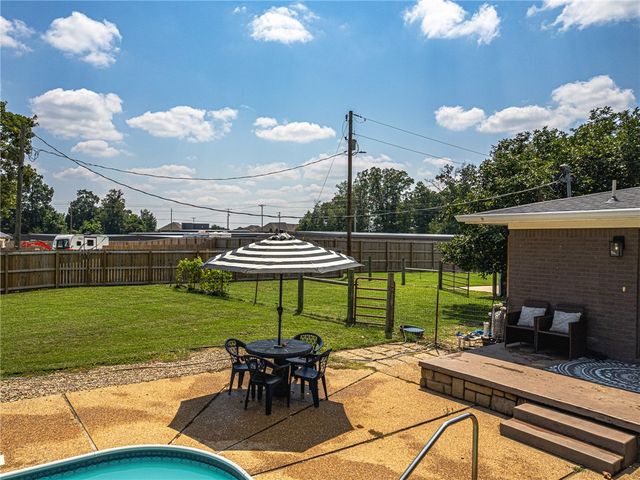12136 Bedrock Lane, Bentonville, AR 72712
