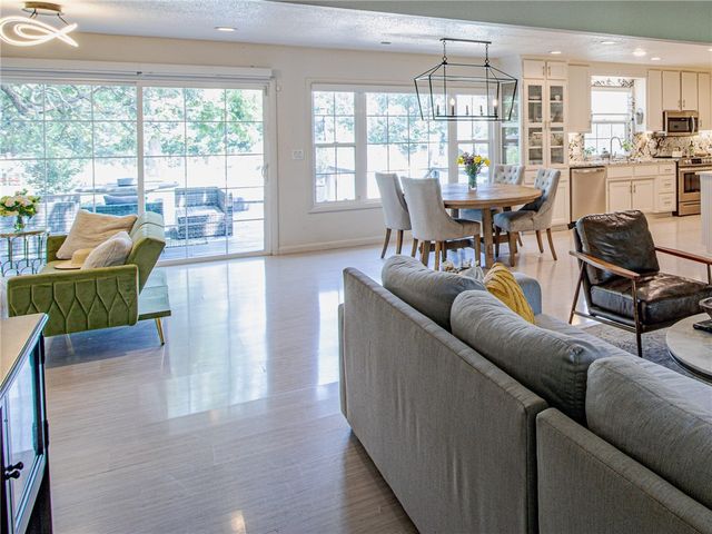 12136 Bedrock Lane, Bentonville, AR 72712