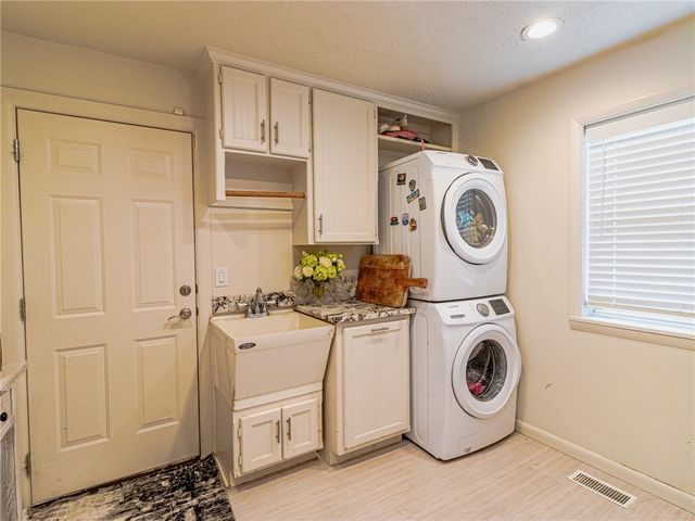 12136 Bedrock Lane, Bentonville, AR 72712