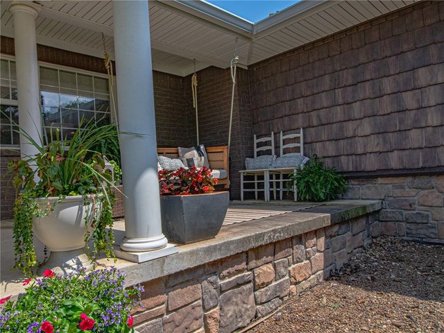 12136 Bedrock Lane, Bentonville, AR 72712