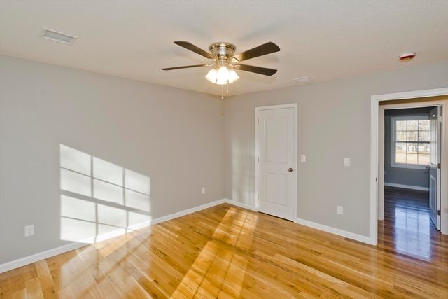 42 Loopley, Ludlow, MA 01056