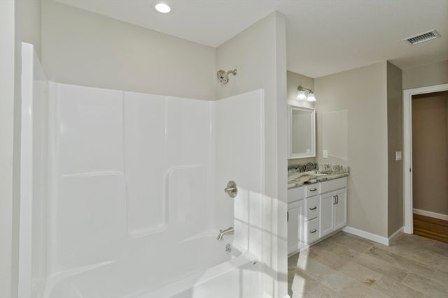 42 Loopley, Ludlow, MA 01056