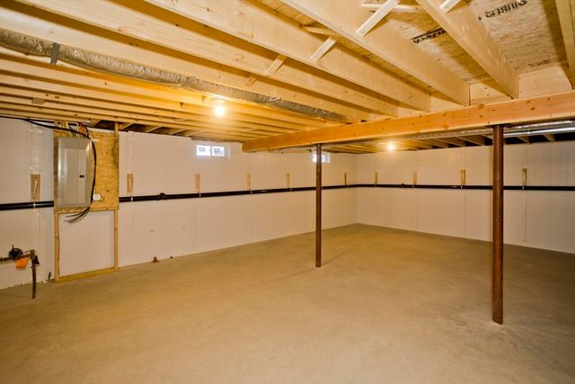 42 Loopley, Ludlow, MA 01056