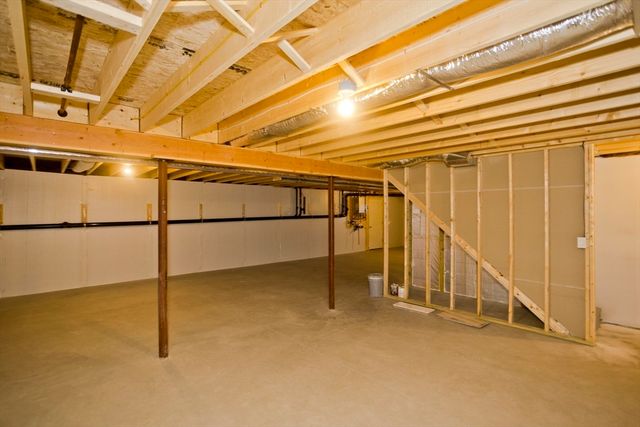 42 Loopley, Ludlow, MA 01056