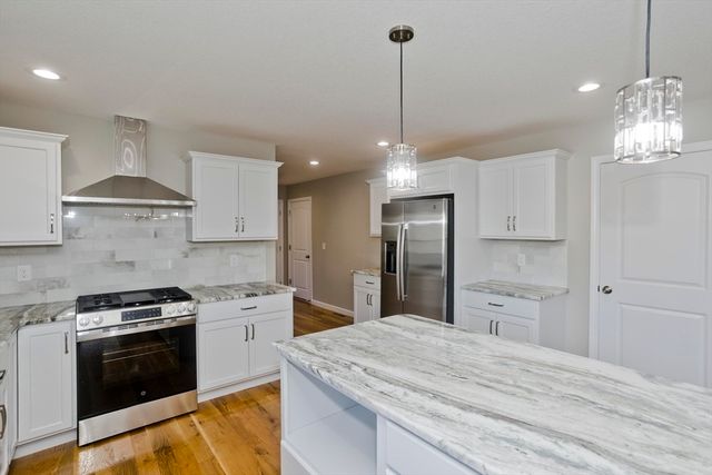 42 Loopley, Ludlow, MA 01056