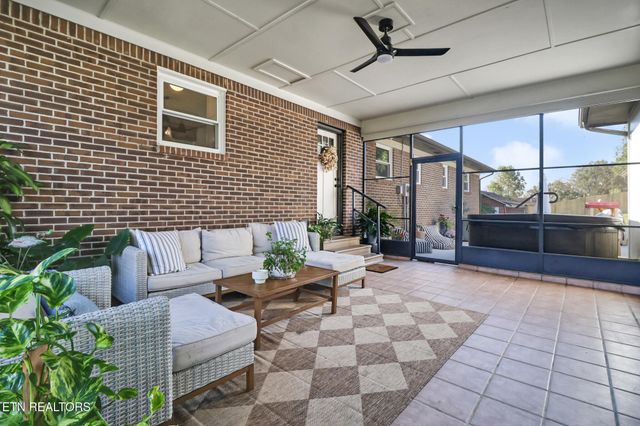 109 Scenic Hill Drive, Spring City, TN 37381