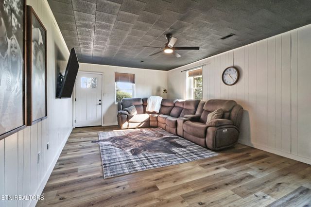 109 Scenic Hill Drive, Spring City, TN 37381