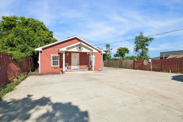 9944 E Hardy Road, Houston, TX 77093