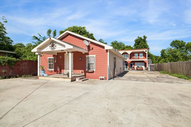 9944 E Hardy Road, Houston, TX 77093