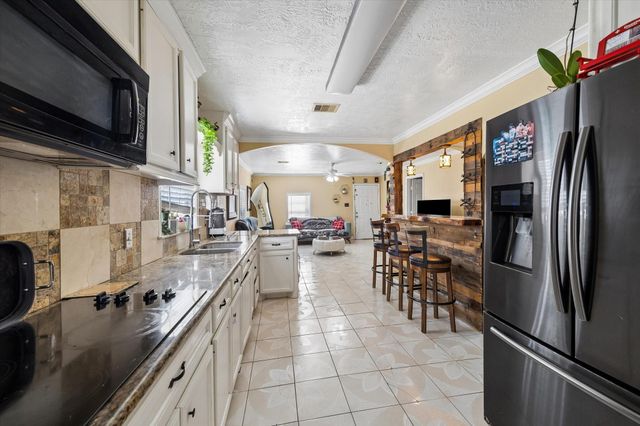 9944 E Hardy Road, Houston, TX 77093